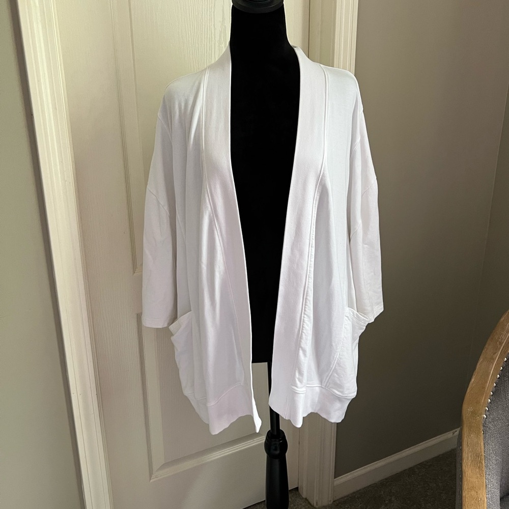 zuda White Open-Front Cardigan
